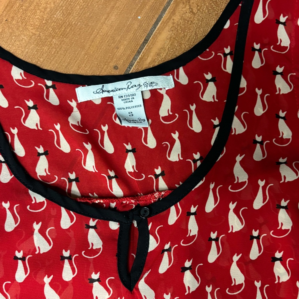 American Rag Red Sleeveless Tank Top - Picture 2 of 2